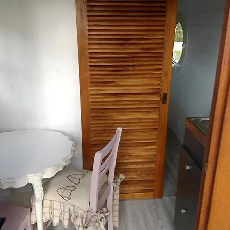 Tiny House Ou Roulotte Nyaraló *