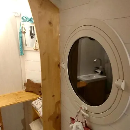 Tiny House Ou Roulotte Nyaraló